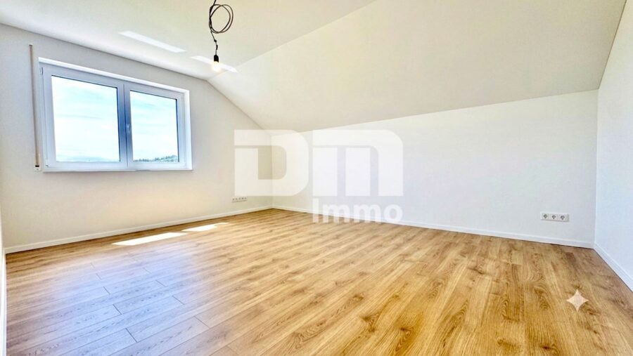 Exklusiver Neubautraum mit Premium-Ausstattung, großer Terrasse und Doppelgarage - OG / DG Schlafzimmer / Kinderzimmer